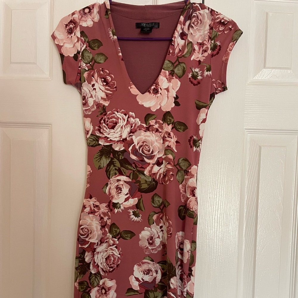 Dusty pink floral bodycon dress